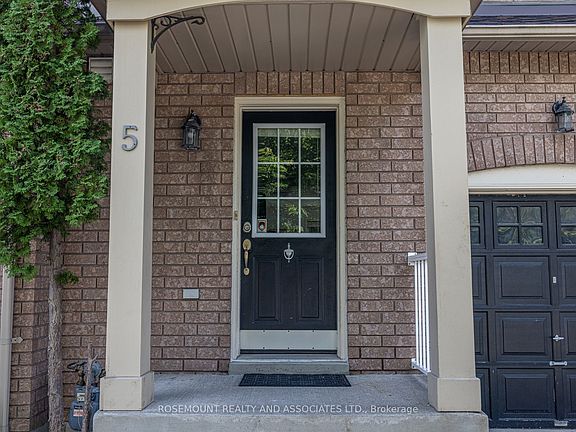 3rd image of 5 Playfair Rd
