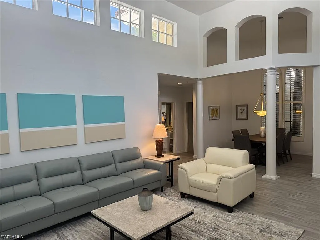 3 bed, 3.0 bath, 2141 sqft, $20,000 — Photo 2