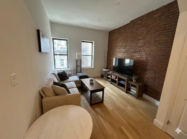248 W 102nd St APT 5A, New York, NY 10025