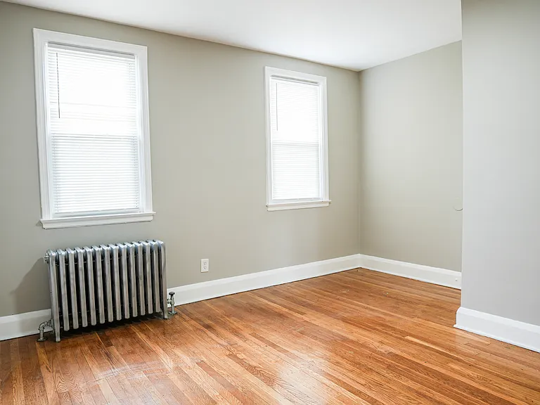 634 Willow Ave — Photo 12