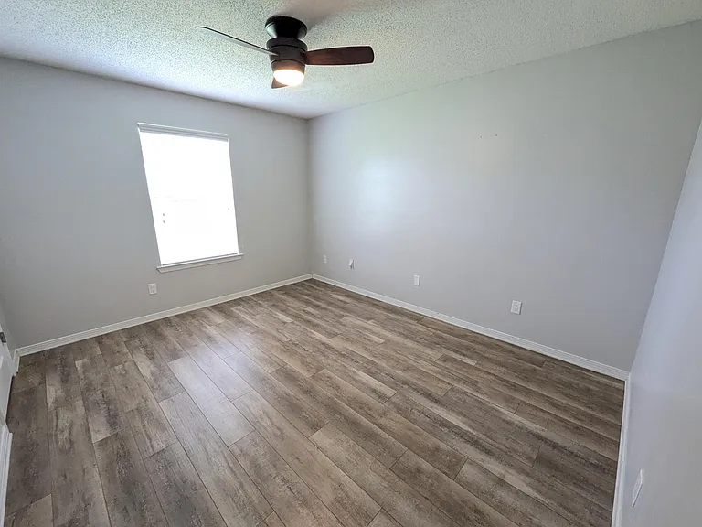 9516 Brentwood Blvd — Photo 19