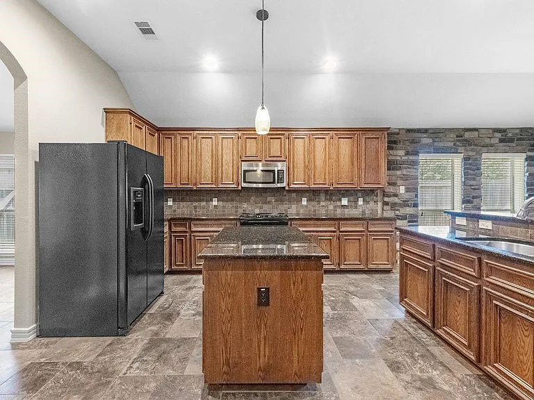27723 Amy Willow Ln — Photo 10