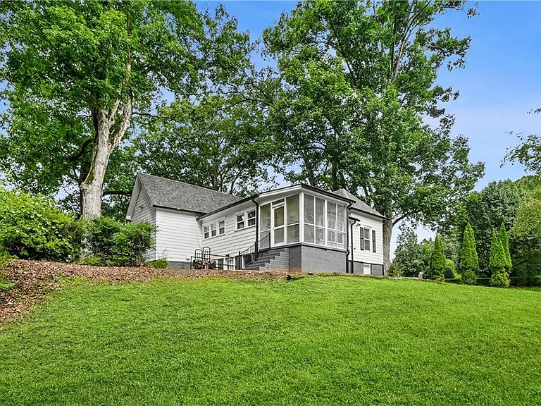 5383 Tilly Mill Rd — Photo 30