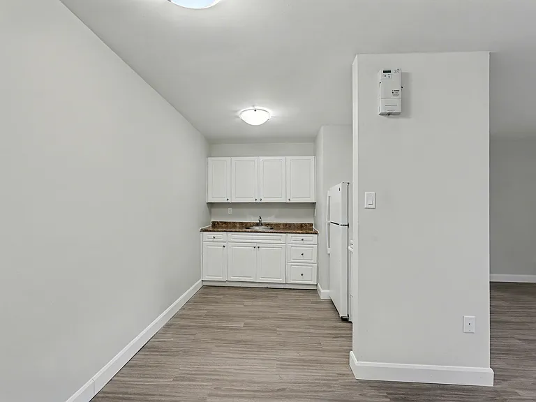 2 Avon Rd — Photo 8