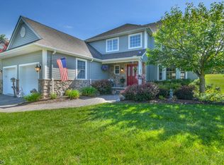 21 Wentworth Ct, Hamburg, NJ 07419