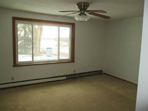 3rd image of 22150 E Ave N