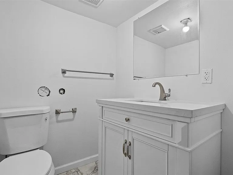 5911 Pershing Ave — Photo 20