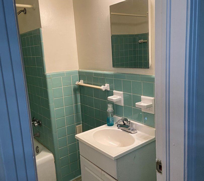 2nd image of 1005 Pennsylvania Ave #1005