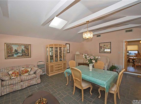 4th image of 118 Jacqueline Ln