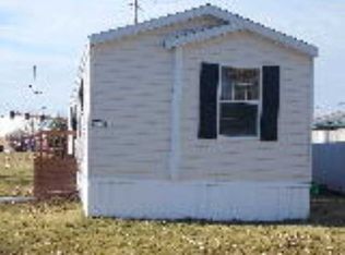 2553 Lawndale Rd, Grand Forks, ND 58201