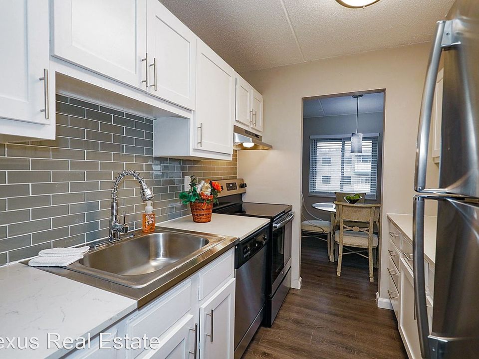 1st image of 5 Dorchester Dr #8541661