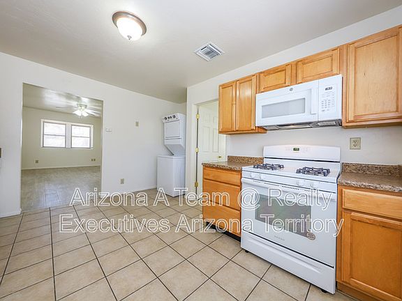 5th image of 1014 N 7th Ave #3