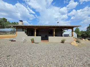 39 Meikle Rd, Tijeras, NM 87059
