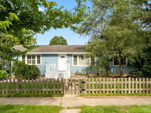 120 W Burlington Ave, Westmont, IL 60559