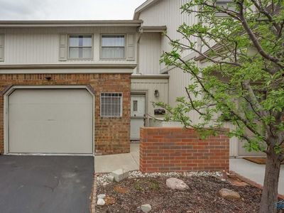 6818 Fenwyck Rd APT 20, Maumee, OH, 43537