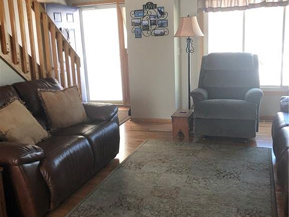 5th image of 402 N 16th St