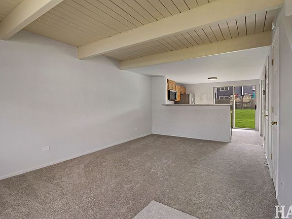 4th image of 444 Meadow Hill Ln