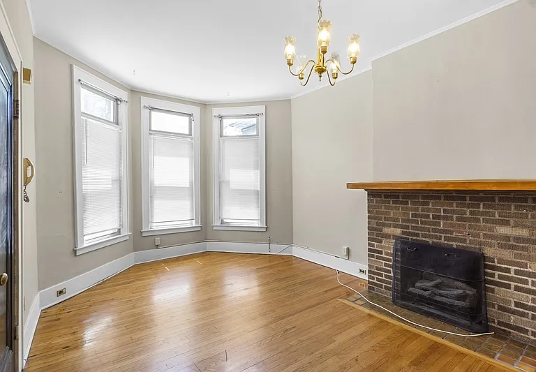 1109 E Genesee St #1 — Photo 2
