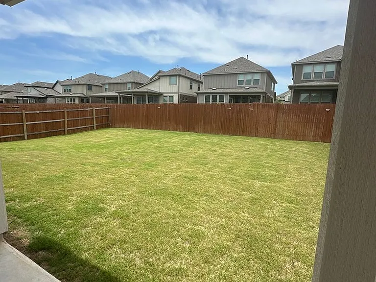240 Canyoncrest Way — Photo 22