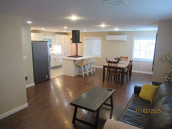 2nd image of 8105 NE 32nd St
