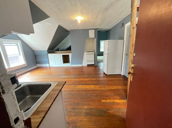 28 Tuxedo Ave #3