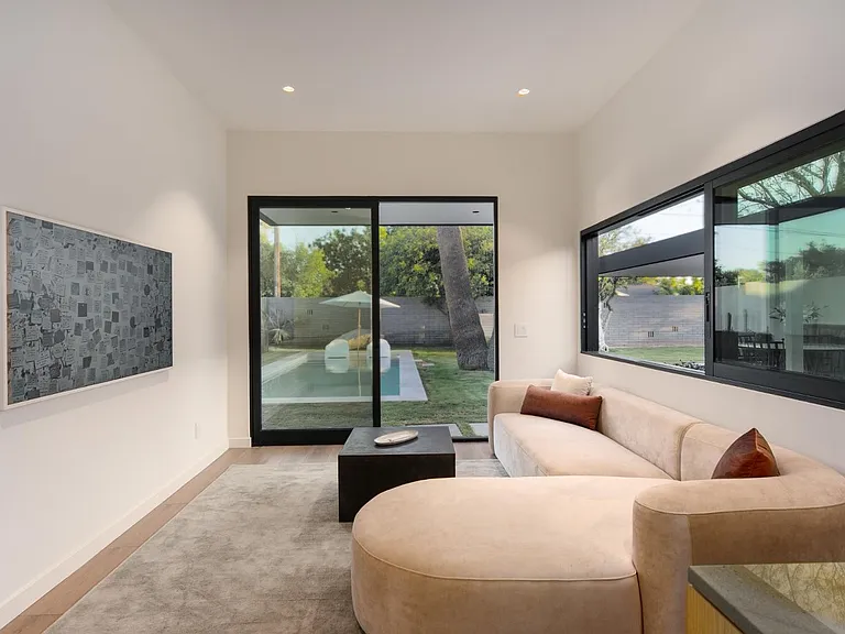 5311 E Mitchell Dr — Photo 21