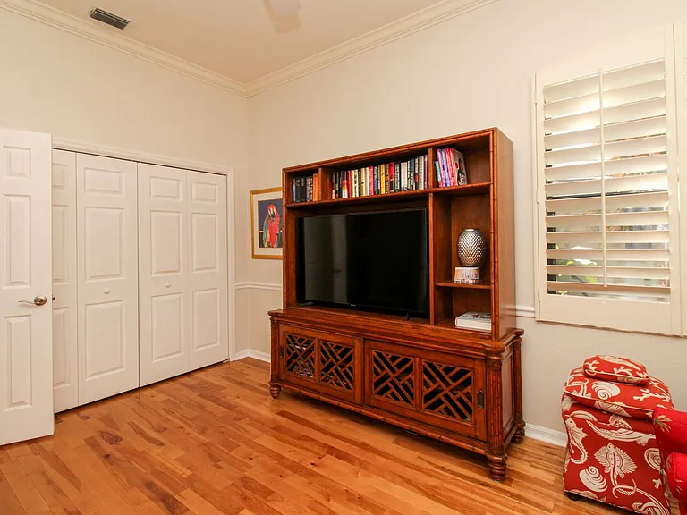 172 Vintage Cir #202 — Photo 32