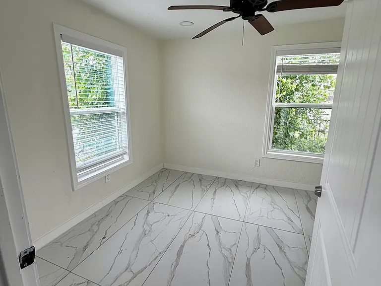 4518 New Orleans St #4 — Photo 10
