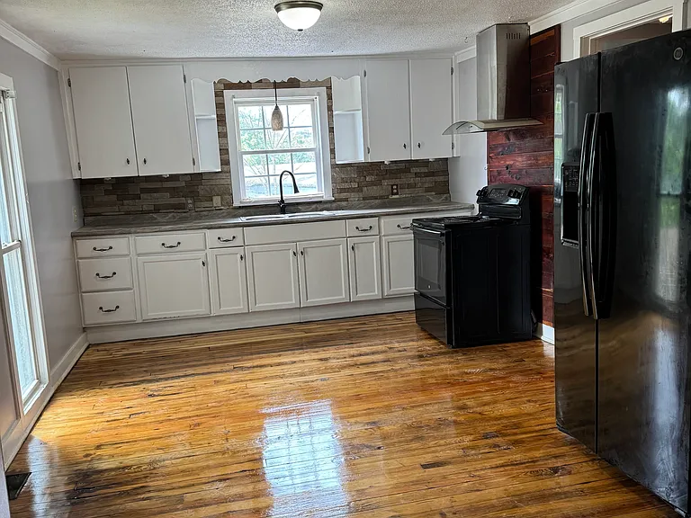 429 Fairmont Ave — Photo 8