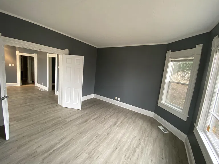 1601 N McKinley Ave — Photo 3