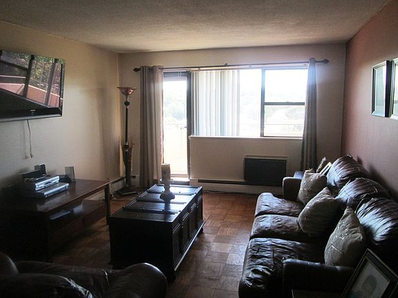 4th image of 1523 Central Park Ave APT 7C