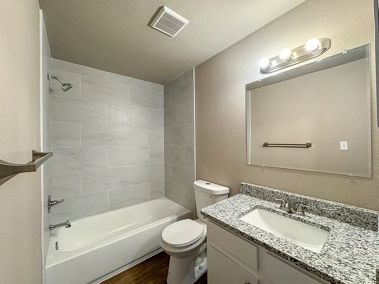 Autumn Chase Apartments — Photo 38