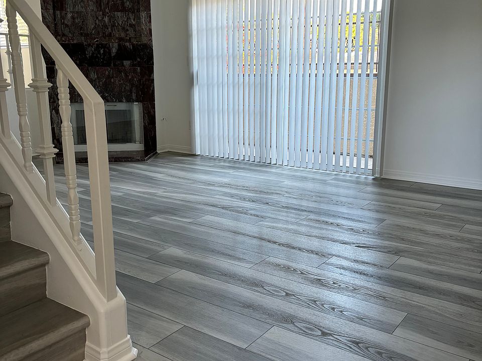 Entry to living room