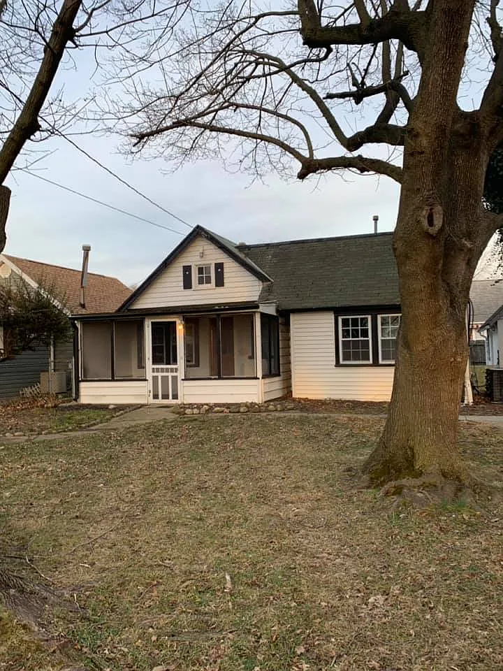 807 Highland Ave photo 1