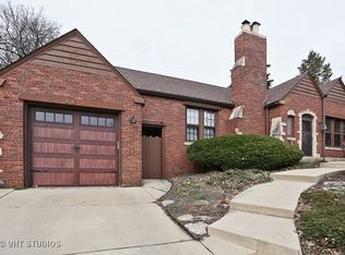 5510 Dunham Rd, Downers Grove, IL 60516