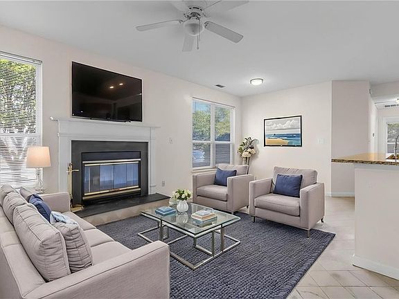 4th image of 3201 Jade Ct APT 103