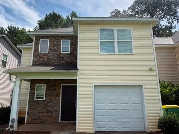 665 Carlton Pointe Dr, Palmetto, GA