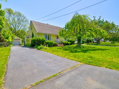 24 Toole Drive, Branford, CT, 06405
