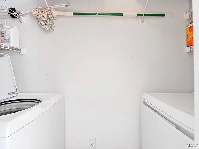 1225 Westfield Ln — Photo 18