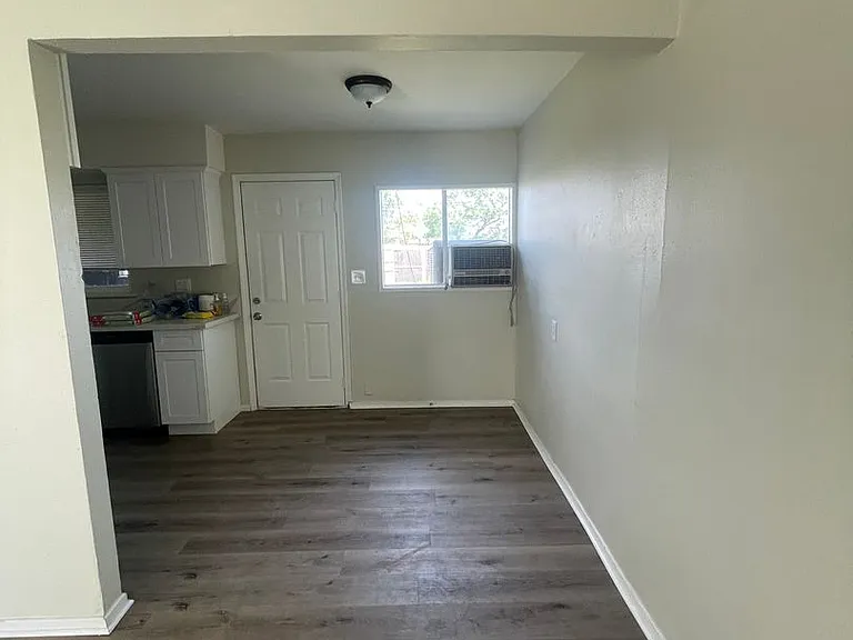 15360 Lucille St — Photo 3