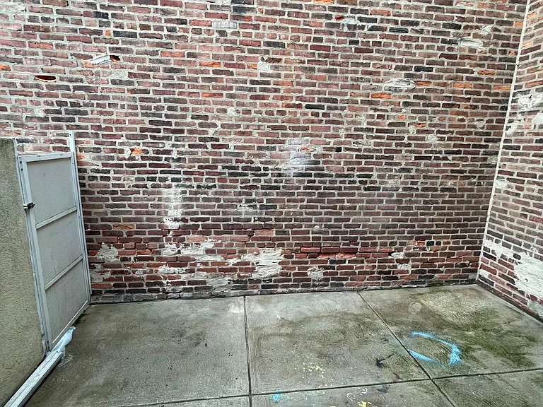 1103 Mifflin St #1 — Photo 9