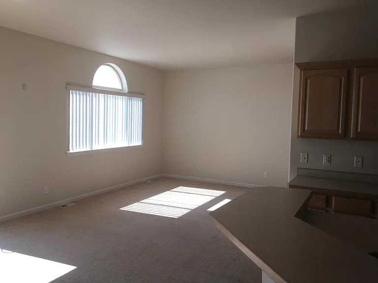 340 Barney St #C — Photo 10
