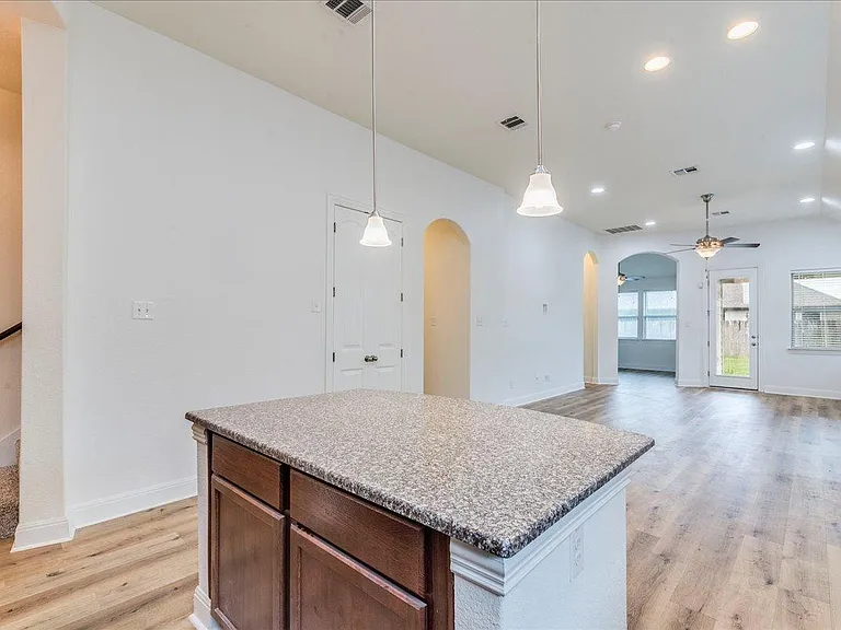5309 Anaheim Ave — Photo 8