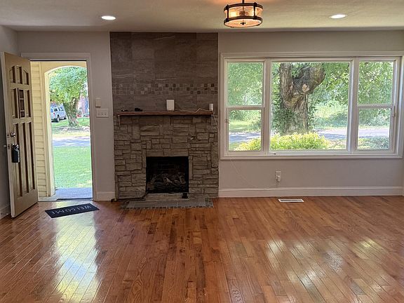 5th image of 513 Oak St