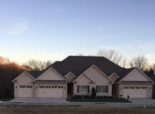 215 Maple Valley Rd, Louisville, KY 40245