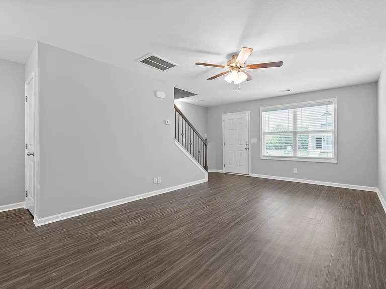 123 Davis Ridge Ln — Photo 5