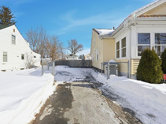 4th image of 225 Osborne Ter