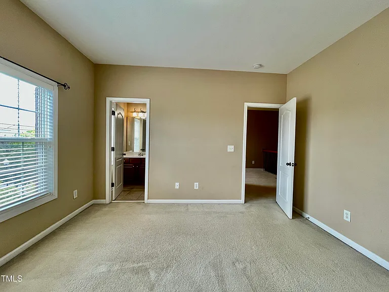 414 Weatherbrook Way — Photo 34