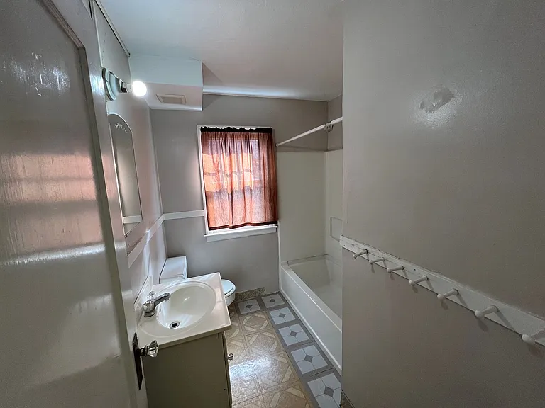 1117 Bertrand St #A — Photo 7