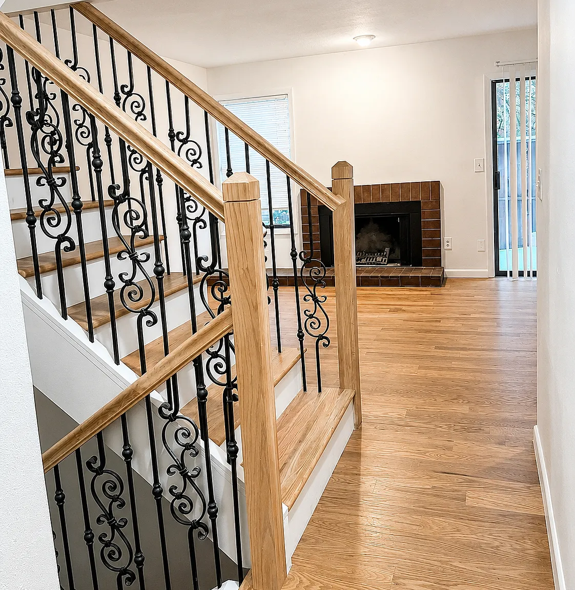 3 bed, 3.0 bath, 2000 sqft, $3,200 — Photo 3